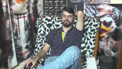 hornymaster93 live cam on Cam4