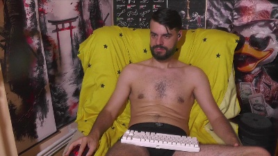 hornymaster93 live cam on Cam4