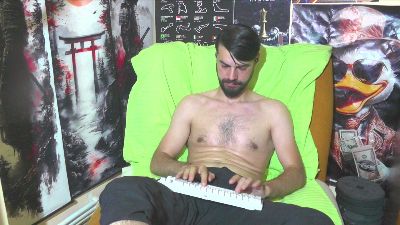 hornymaster93 live cam on Cam4