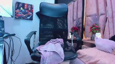 hornyskinny26 live cam on Cam4