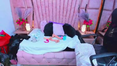 hornyskinny26 live cam on Cam4