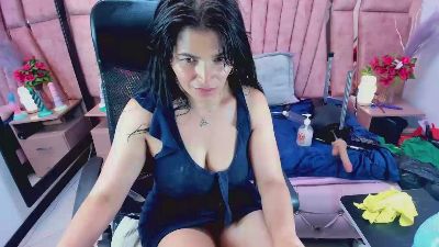 hornyskinny26 live cam on Cam4