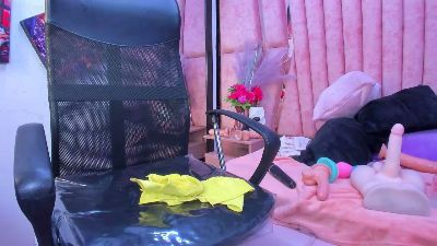 hornyskinny26 live cam on Cam4