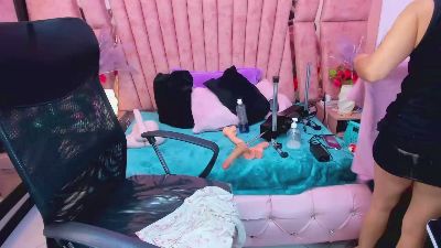 hornyskinny26 live cam on Cam4