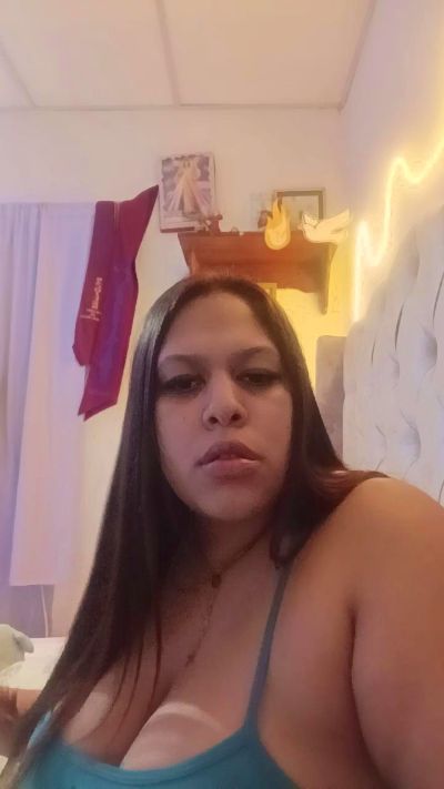 hosanna1 live cam on Cam4