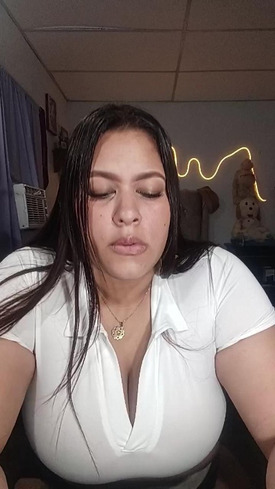 hosanna1 live cam on Cam4
