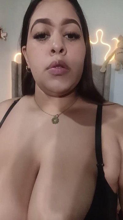 hosanna1 live cam on Cam4
