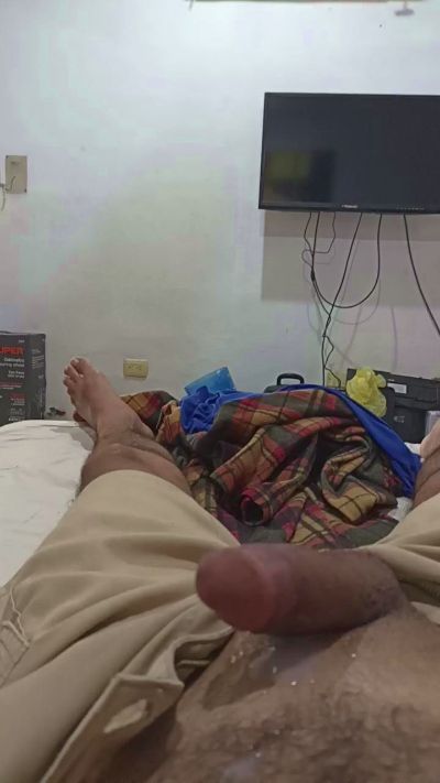 hot_boy_86 live cam on Cam4