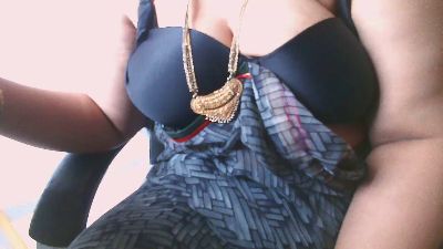 hot_pavitra live cam on Cam4