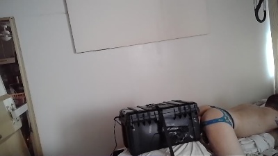hotboi555 live cam on Cam4