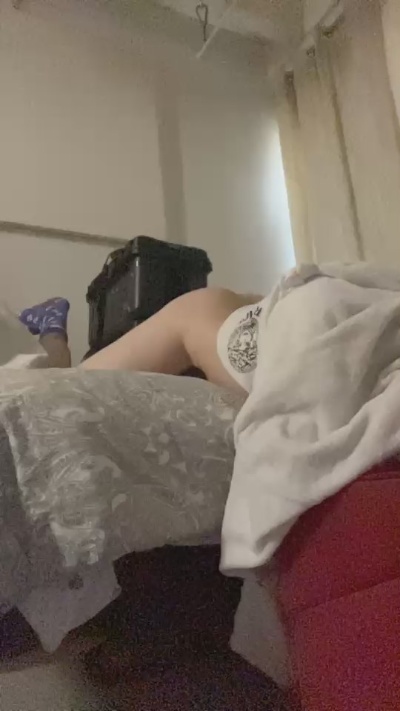 hotboi555 live cam on Cam4