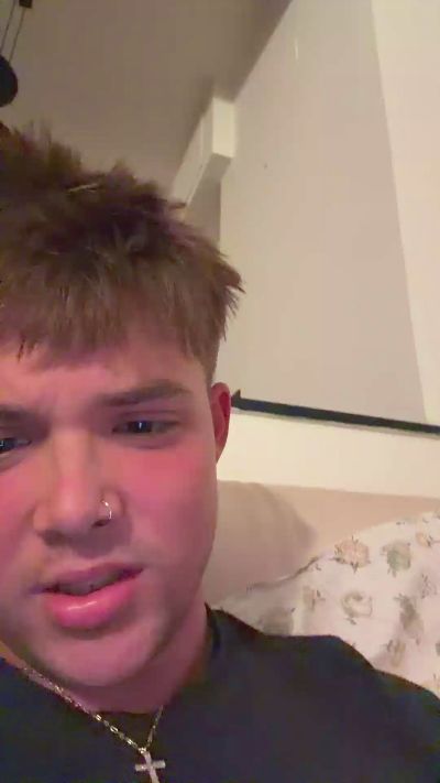 hotboy_gabri live cam on Cam4