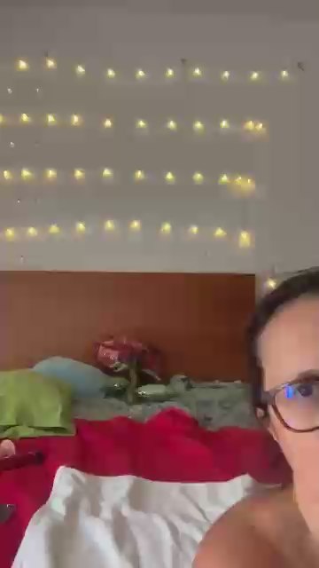 hotbrunettemass live cam on Cam4
