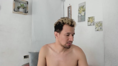 hotcumbigcoc live cam on Cam4