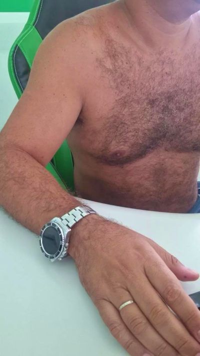 hotdaddyita live cam on Cam4
