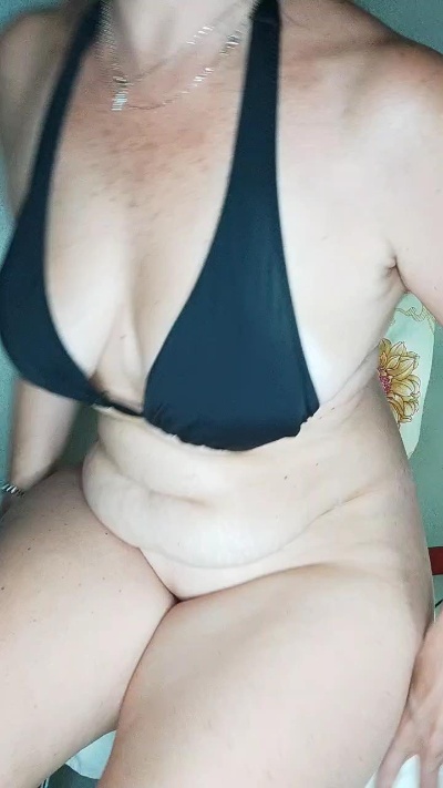 hotlove979 live cam on Cam4
