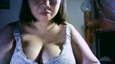 hotmama83xxx live cam on Cam4