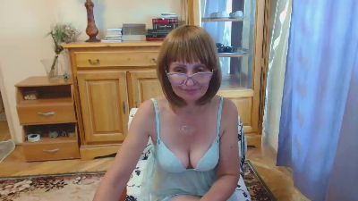 hotmaria73 live cam on Cam4