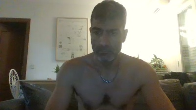 hotreds live cam on Cam4