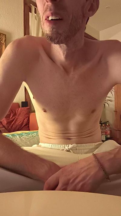 hottehome_xxx live cam on Cam4