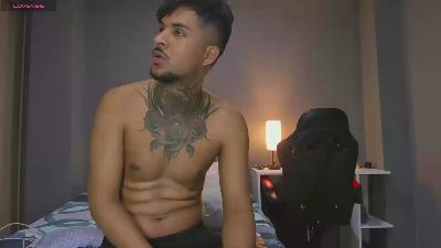 hotter_boys777 live cam on Cam4