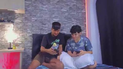 hotter_boys777 live cam on Cam4
