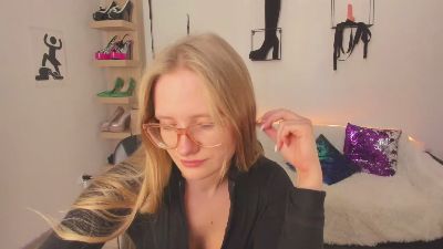 hottieNancy live cam on Cam4