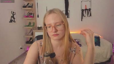 hottieNancy live cam on Cam4