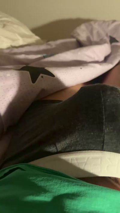 hubert121 live cam on Cam4