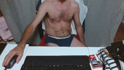 hucho40 live cam on Cam4