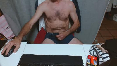 hucho40 live cam on Cam4