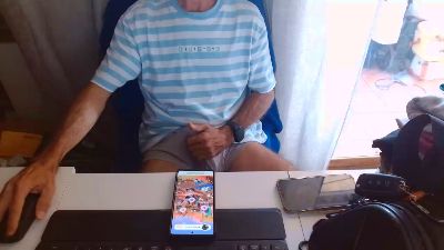 hucho40 live cam on Cam4