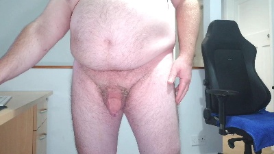 huggie_bear live cam on Cam4