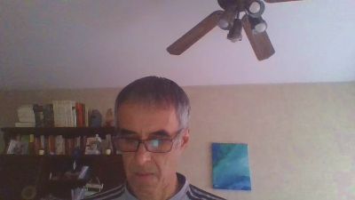 hugobaires69 live cam on Cam4