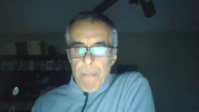 hugobaires69 live cam on Cam4