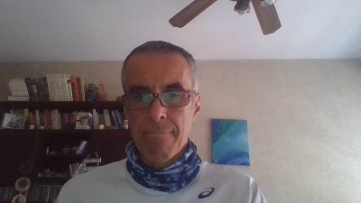 hugobaires69 live cam on Cam4