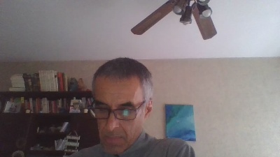 hugobaires69 live cam on Cam4