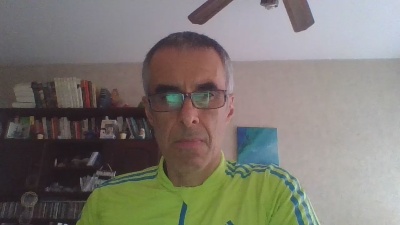 hugobaires69 live cam on Cam4