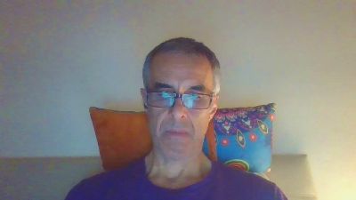 hugobaires69 live cam on Cam4