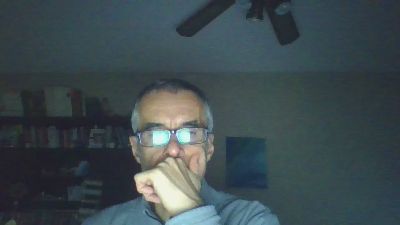 hugobaires69 live cam on Cam4