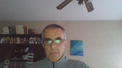 hugobaires69 live cam on Cam4
