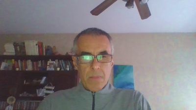 hugobaires69 live cam on Cam4
