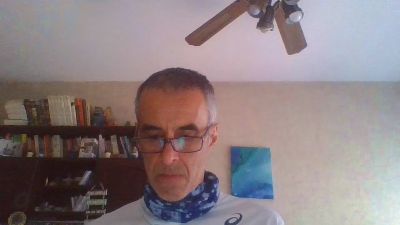 hugobaires69 live cam on Cam4