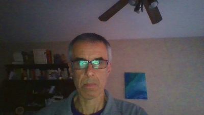 hugobaires69 live cam on Cam4