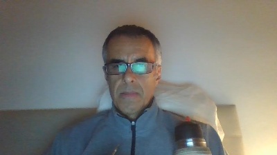 hugobaires69 live cam on Cam4