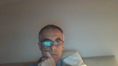 hugobaires69 live cam on Cam4
