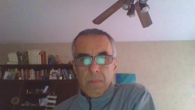hugobaires69 live cam on Cam4