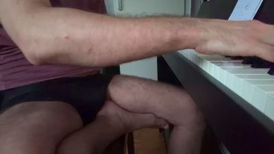 hugohotbi live cam on Cam4