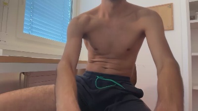 hugovinc live cam on Cam4