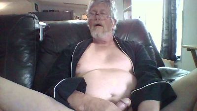 humiliationboy3 live cam on Cam4